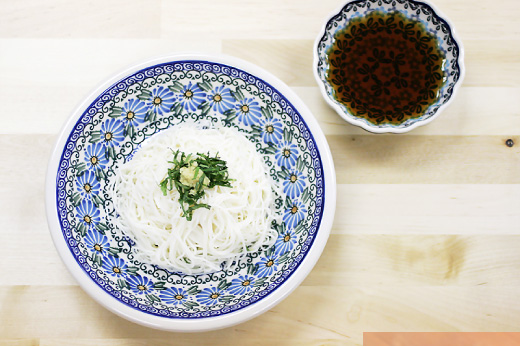 和食にも合う器　スーププレートは夏にはそうめんの器としても使えます。